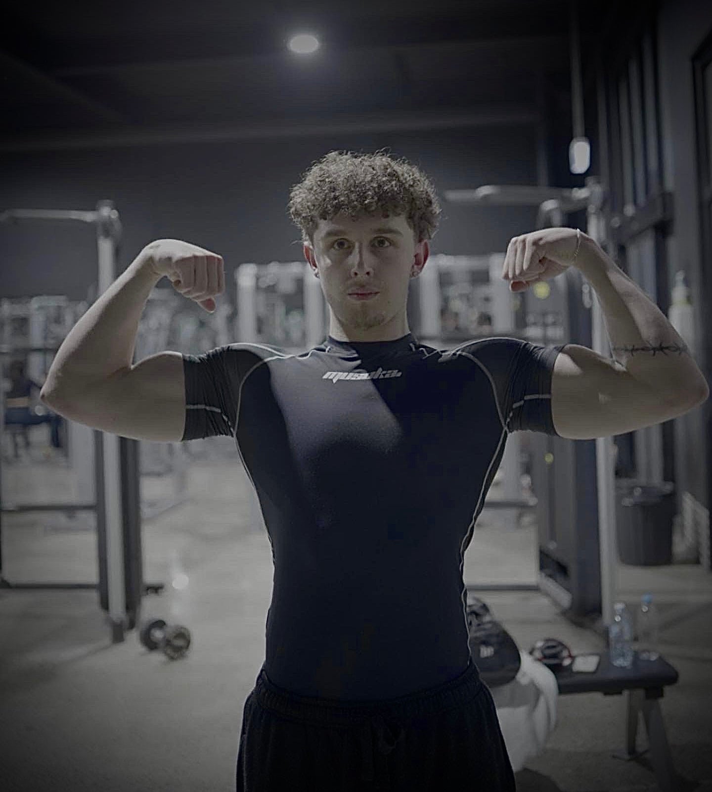 MUSOKA COMPRESSION TEE - MUSOKA